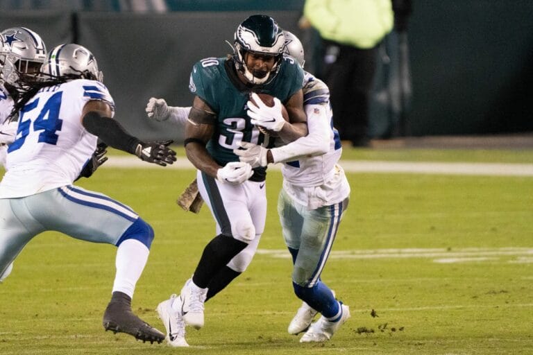 Dallas Cowboys Sign Corey Clement, RBs 3rd NFC East Team