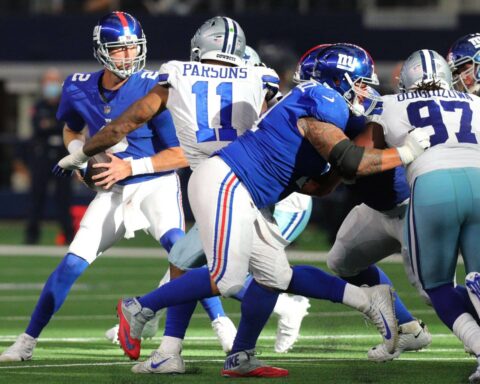 Sean's Scout: Run Game Looks, New Rotation at LB in Cowboys Win Vs. Giants