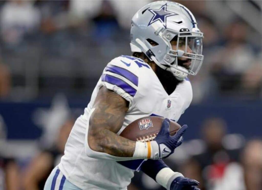 Cowboys’ RB Ezekiel Elliott Reaches 1,000 Yards Rushing After Gritty Performance vs Eagles