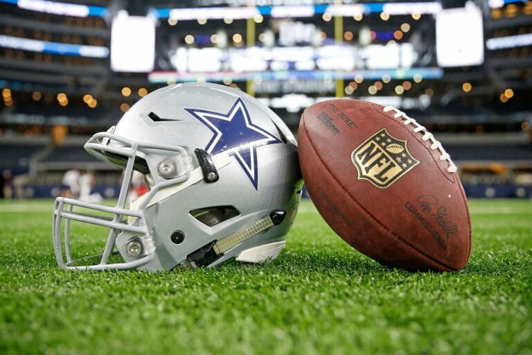 Dallas Cowboys 2022 Schedule: Way-too-Early Win/Loss Predictions