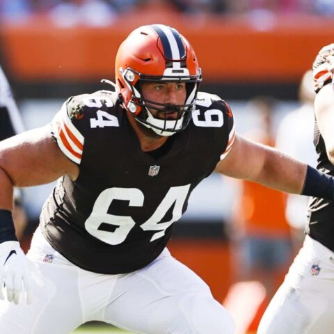 Should Cowboys Upgrade at Center with J.C. Tretter?