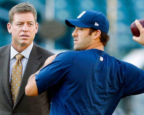 Troy Aikman vs Tony Romo: Stat Comparison