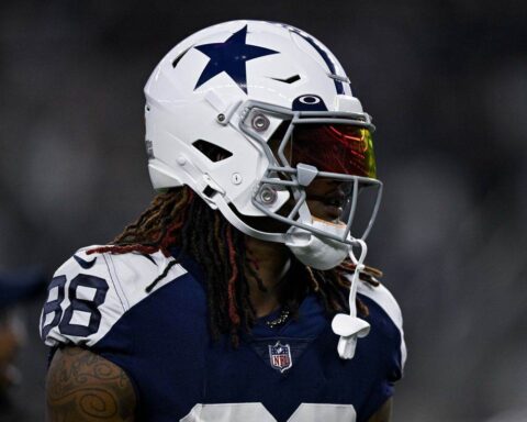 Halftime Report: Shaky start for the Cowboys, Giants lead 13 - 7