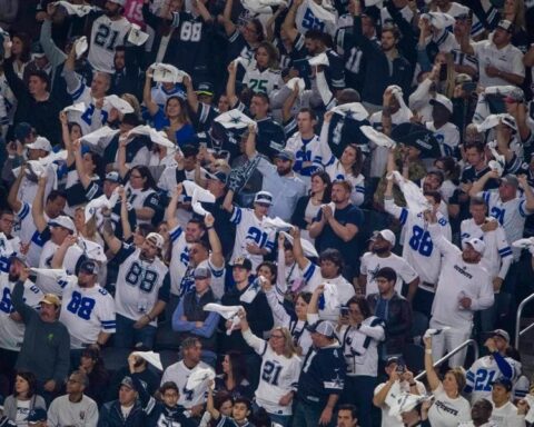 Cowboys fall behind Chiefs, Eagles in key metric of fan engagement 4