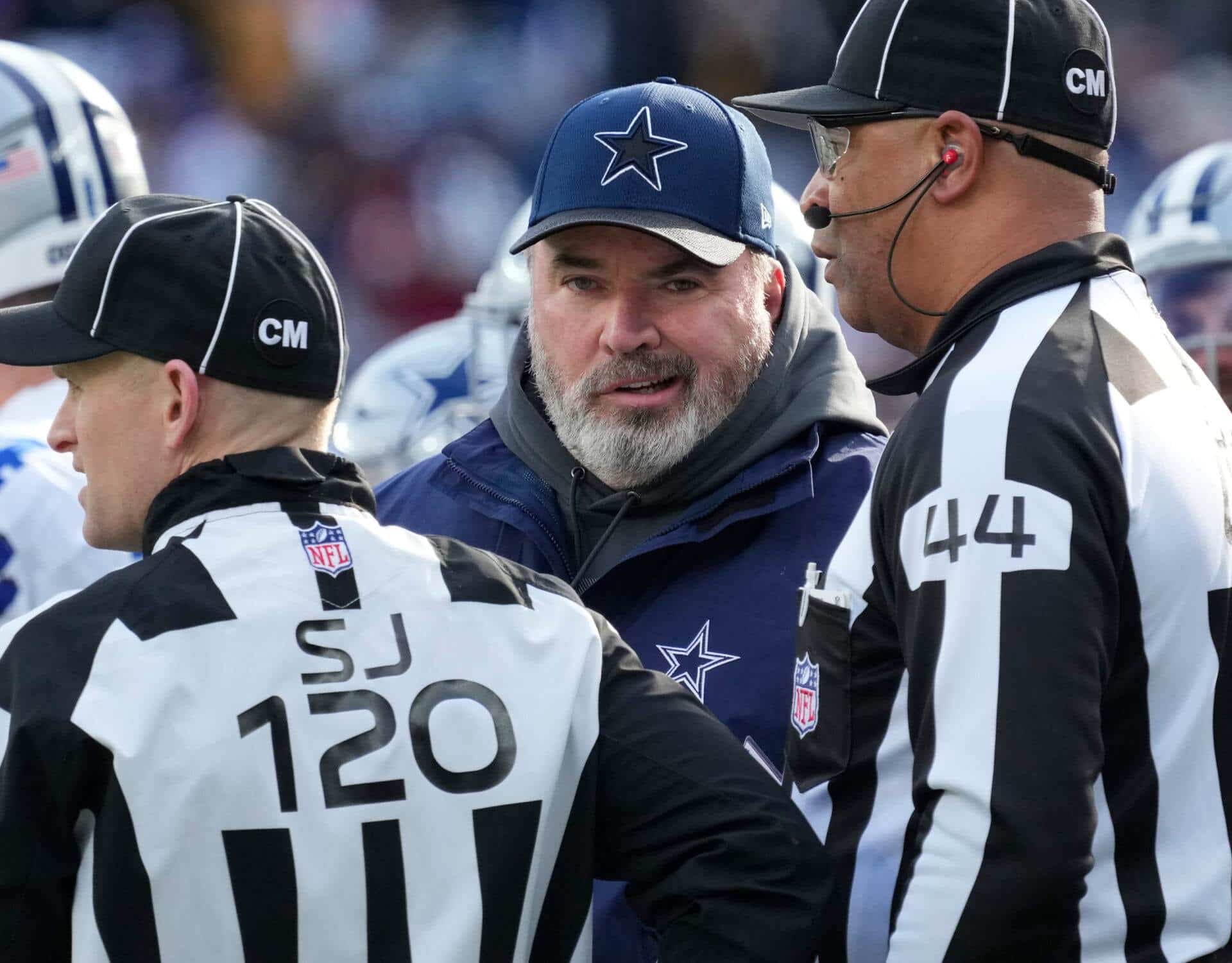 Dec 19, 2021; East Rutherford, N.J., USA;
Dallas Cowboys head coach Mike McCarthy talks to referees during the first half of their game against the New York Giants at MetLife Stadium. Mandatory Credit: Robert Deutsch-USA TODAY Sports