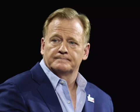 Four former Cowboys among ten plaintiffs suing NFL for denied benefits