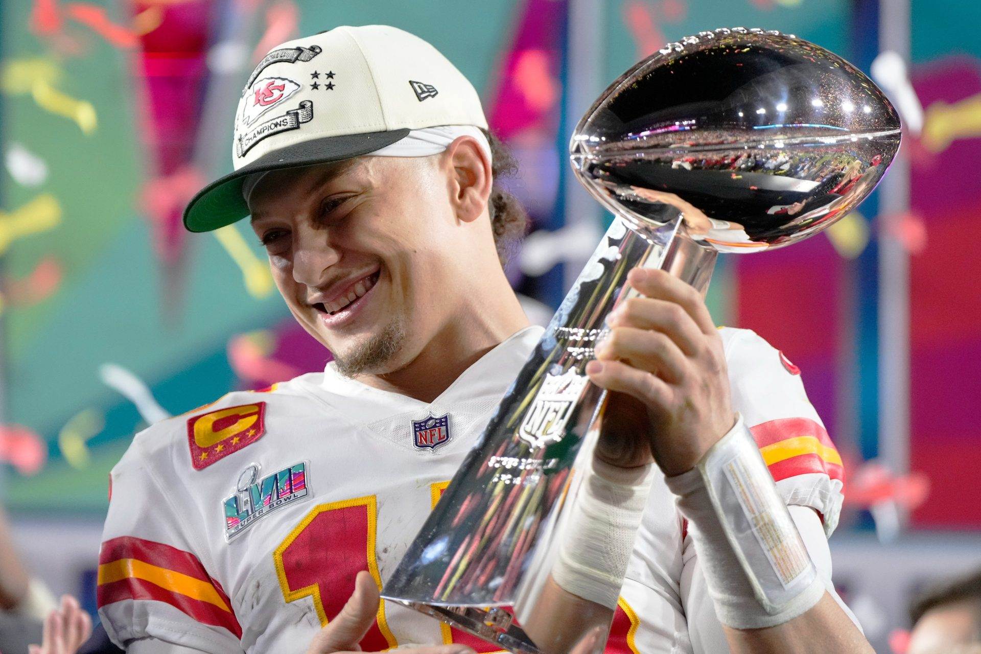 Super Bowl 57: Mahomes does it again as Chiefs comeback to defeat the Eagles