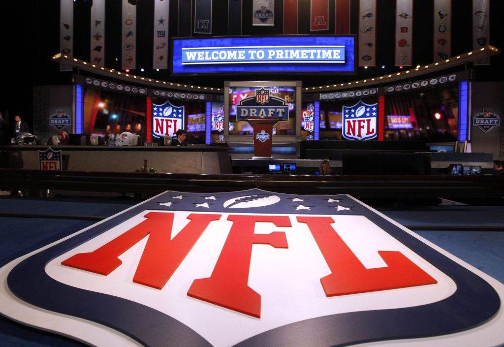 Draft picks and positions I'd like to see for the Cowboys