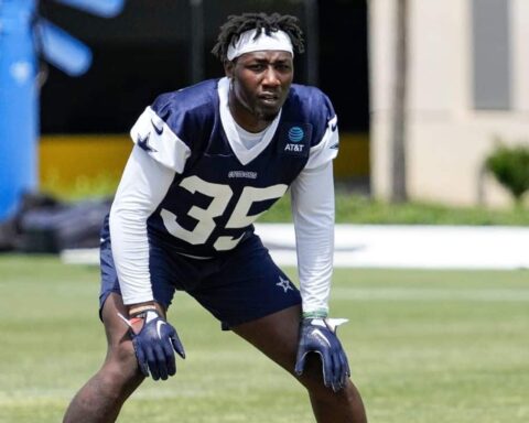 Don't rule out Dallas adding veteran help at linebacker