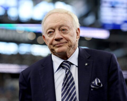 Cowboys basically ignore running back position for 2nd year in a row