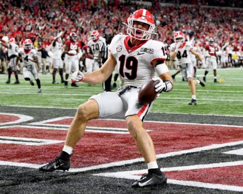 Cowboys need to pass on drafting a tight end in 2024 1