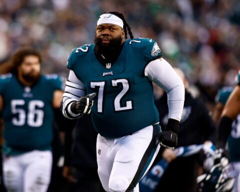 Cowboys add beef to interior of defensive line before returning from Oxnard