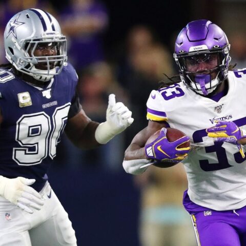 Cowboys add RB help by signing 4x Pro Bowler