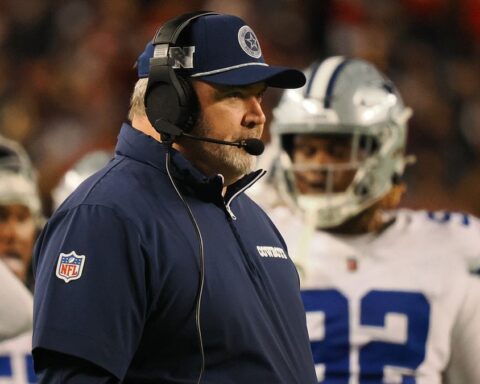 Mistake-filled 3rd quarter dooms Cowboys; McCarthy to blame