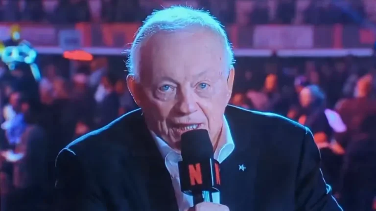 Jerry Jones can't help but put himself in the spotlight