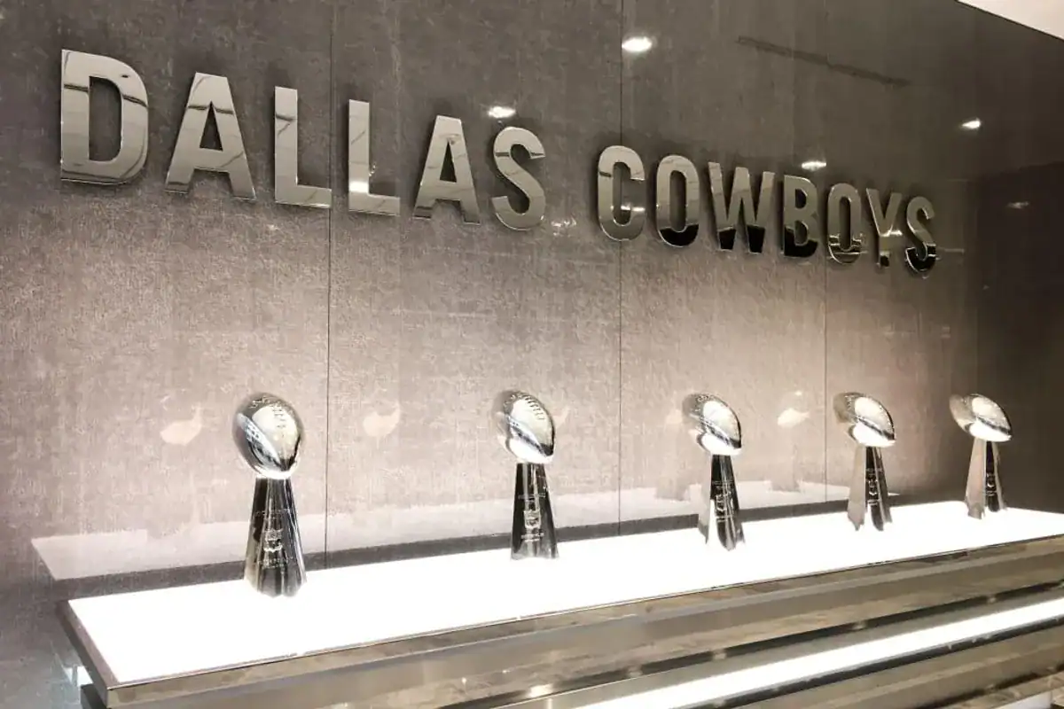 Is Jerry Jones Holding the Cowboys Back—or Lifting Them Up? Is Jerry Jones Holding the Cowboys Back—or Lifting Them Up?