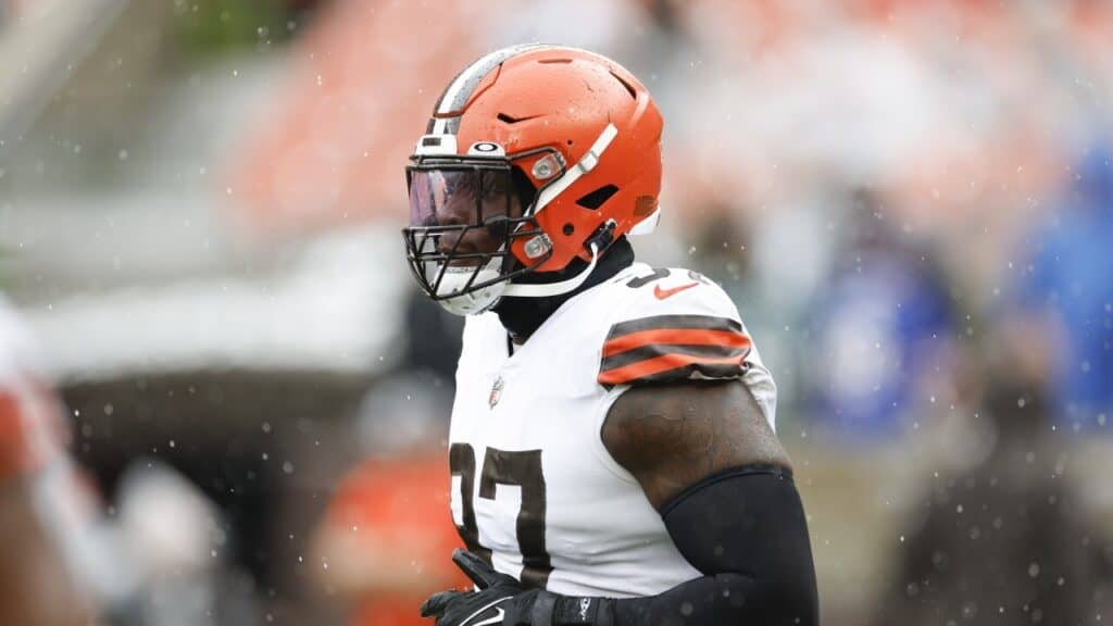 Cowboys work out 5 players, including UFL standout - DeVere Levelston, George Fant, Jerry Jacobs Browns DT Perrion Winfrey