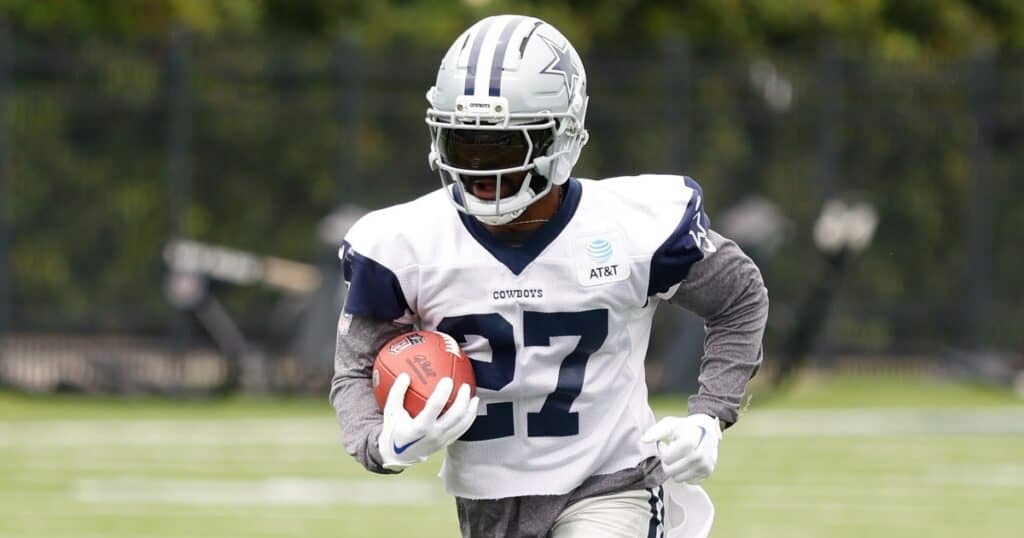 Rookie RBs receive praise from Schottenheimer; backfield looks promising - 2025 Training Camp, Javonte Williams, Jaydon Blue Rookie RBs receive praise from Schottenheimer; backfield looks promising - 2025 Training Camp, Javonte Williams, Jaydon Blue