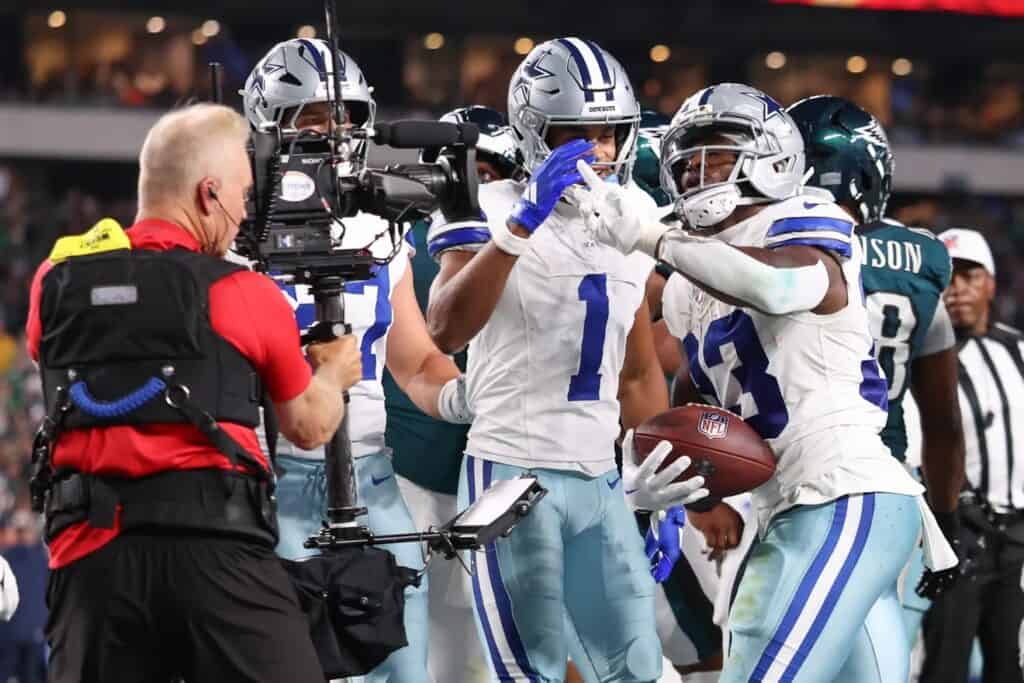 Cowboys open with tough, chippy loss at Philadelphia - Jerry Jones